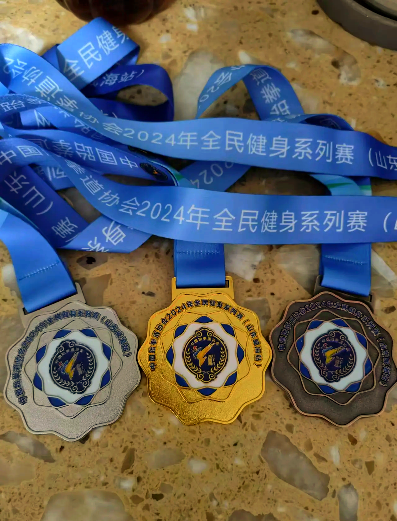 ld乐动官网-泰国选手在跆拳道比赛中斩获奖牌